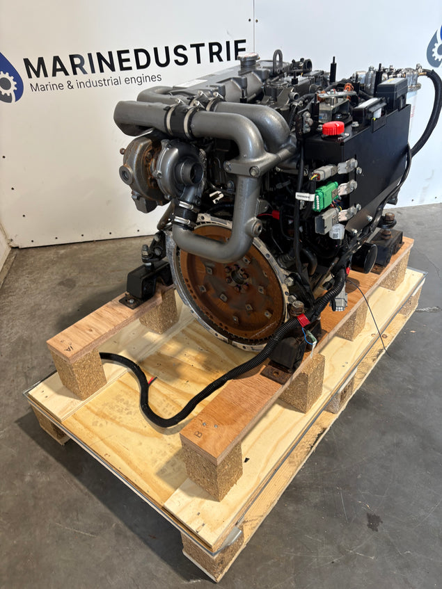 Yanmar 4JH80 Scheepsmotor (Voor onderdelen)