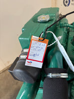 Moteur marin Volvo Penta MD2040 avec boîte de vitesses et tableau de bord