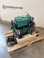 Moteur marin Volvo Penta MD2040 avec boîte de vitesses et tableau de bord