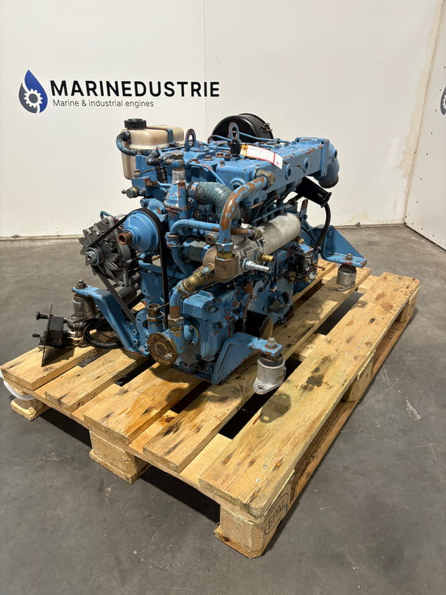Moteur Lister Petter LPW4 40CV pour bateau